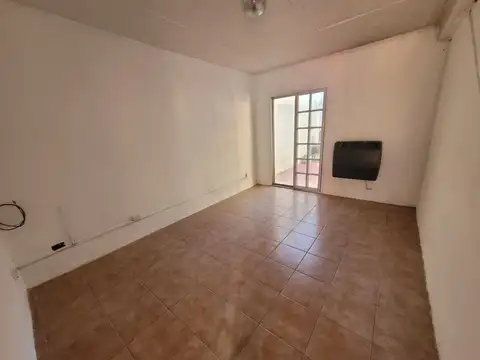 Depto Tipo Casa 3 ambientes con 1 baño