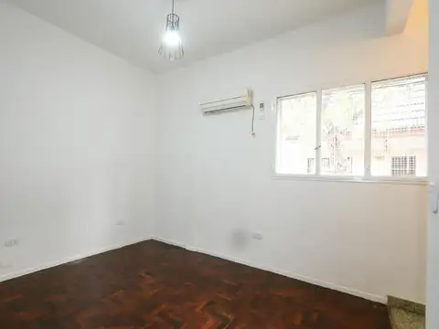 Depto Tipo Casa en Venta 50 años
