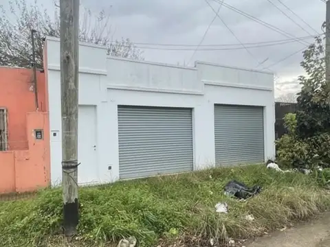 Oportunidad: Casa a refaccionar y gran jardín