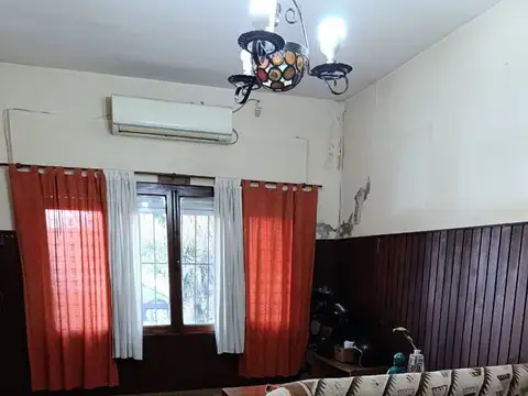 Casa en Venta en Castelar Sur, USD 64.000