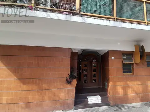 1 AMB PLANTA BAJA AL FRENTE 30M2