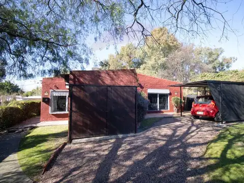 VENTA CASA 4 DORMITORIOS - SOLYMAR