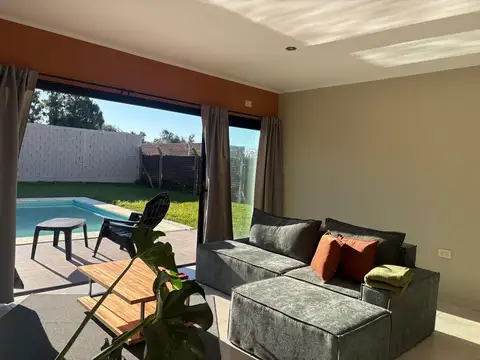 Casa en Venta en Melchor Romero, USD 83.000