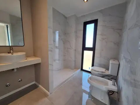 Casa 4 ambientes con 3 baños