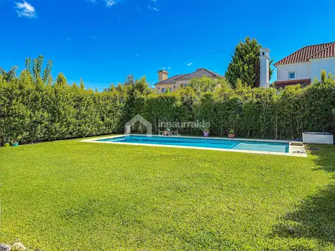 CASA EN ALQUILER EN LOS ALISOS 5 DORMITORIOS CON PISCINA! LOTE INTERNO!