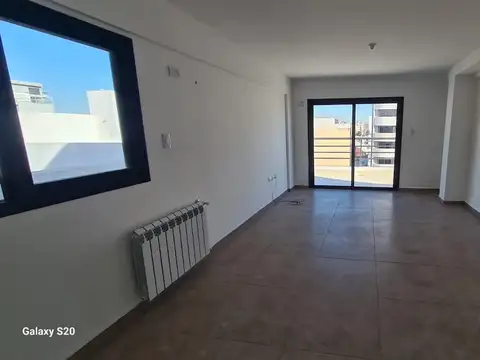 General Deheza 100, Piso 7