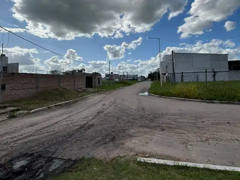 Local en Alquiler Via Púb.