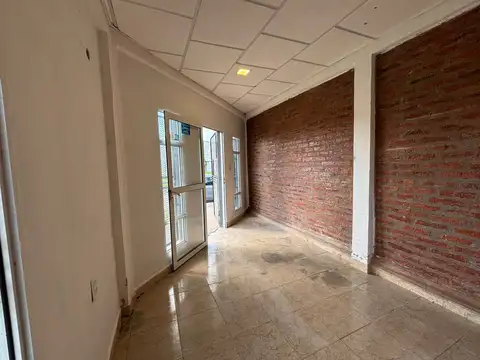 Local en Alquiler en Fontana, $ 180.000