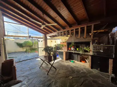 Casa en Venta en Alberdi, USD 65.000