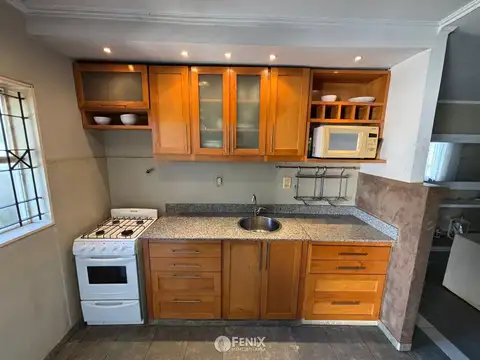 Casa 5 ambientes con 2 baños