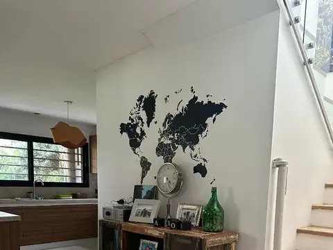 Casa en Venta con 4 cocheras