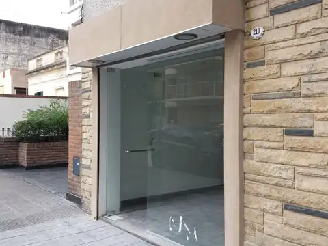 Local en Alquiler en Lanus Oeste, $ 900.000