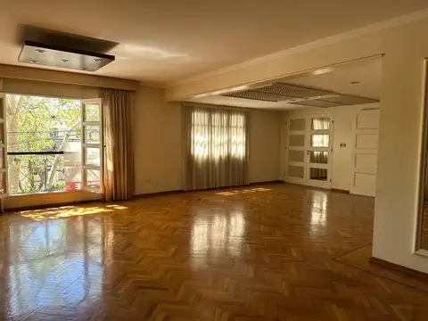 Departamento en Venta de 6 ambientes