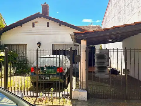 Martínez:chalet en Planta Baja Sobre Lote de 10,50x33,1 a 3 Cuadras de Av Sta Fe