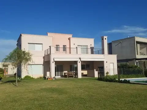 Casa en Venta de 4 dormitorios
