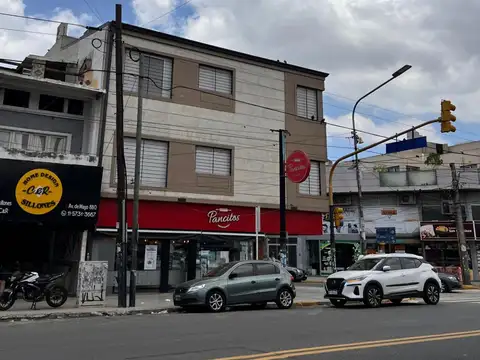 VENTA DIRECTA DEPARTAMENTO 3 AMBIENTES EN RAMOS MEJIA SUR , ZONA COMERCIAL 