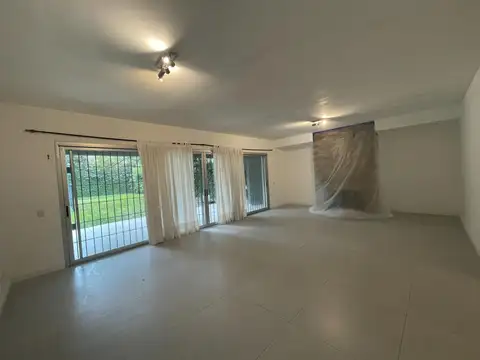 Casa en Alquiler de 4 dormitorios