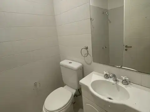 Casa 5 ambientes con 6 baños