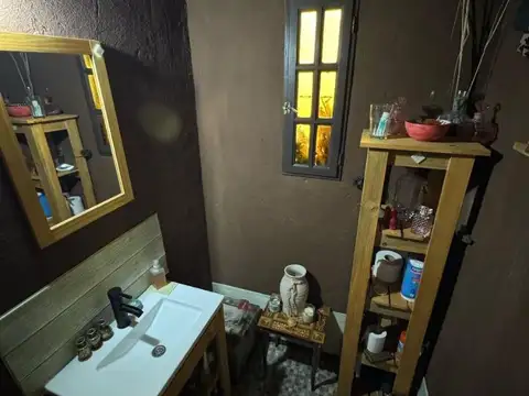 CHALET AMPLIO EN EXCELENTE ZONA