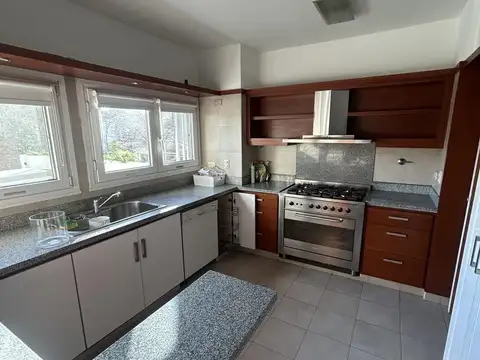 Departamento en Alquiler en La Lucila Vías / Libertador, USD 2.400