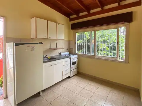 Depto Tipo Casa 2 ambientes con 1 baño