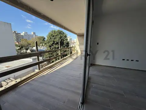 19 entre 39 y 40 , Piso 2