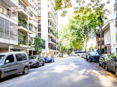 Piso de 5 ambientes con Cochera y Baulera en Palermo