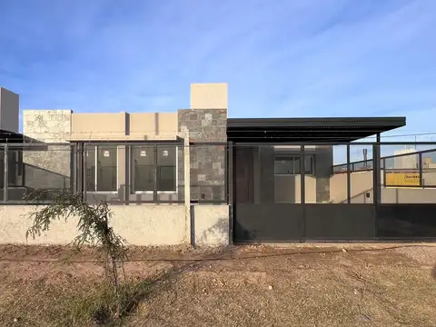 OPORTUNIDAD CASA 3D PLANTA BAJA TERRAZAS MANANT