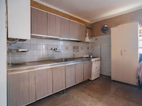 Casa 3 ambientes con 2 baños