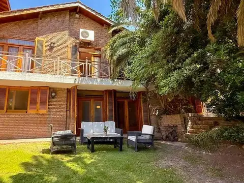 Casa en Venta Berazategui 6 amb pileta/cochera