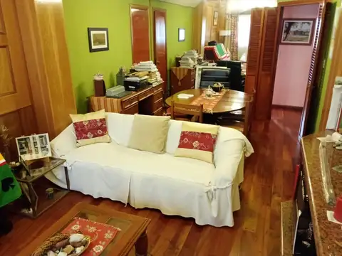 Depto Tipo Casa 4 ambientes con 2 baños