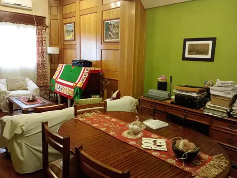 Tipo Casa 4 Amb. Excelente Estado C/ Fondo, Cuenca al 3800