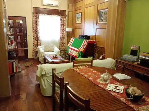 Depto Tipo Casa 4 ambientes con 2 baños
