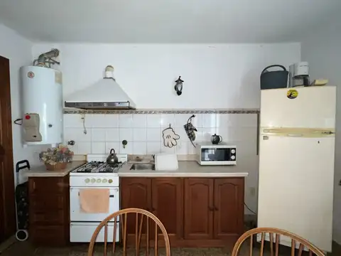 Casa con Local en Capilla