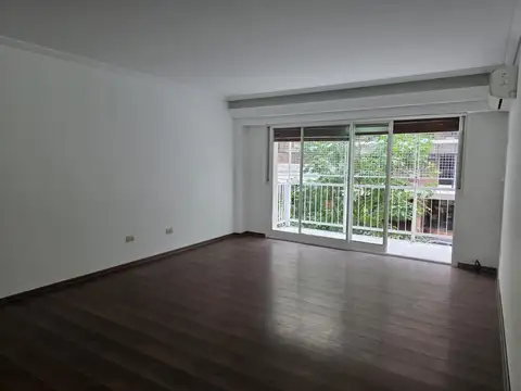 4 AMBIENTES 140 mts.FRENTE.BALCÓN.PTIO.2 COCHERAS.SUBTE,TREN