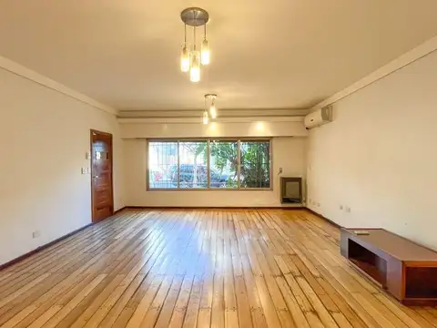 Casa 6 ambientes con 4 baños