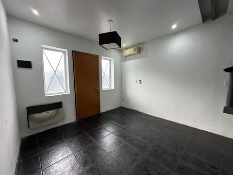 Depto Tipo Casa 2 ambientes con 2 baños