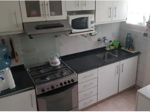 EXCELENTE 3 AMBIENTES CON PATIO 