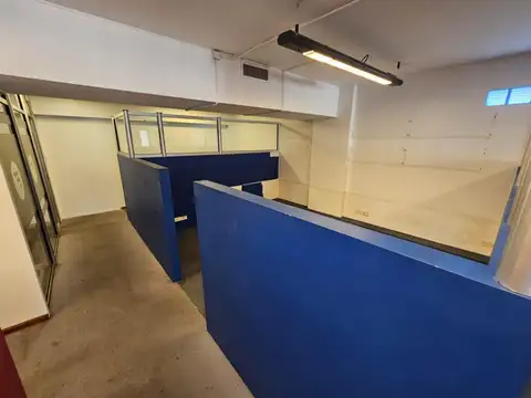 Oficina en Alquiler con 1 cochera