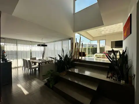 Casa en Alquiler de 3 dormitorios