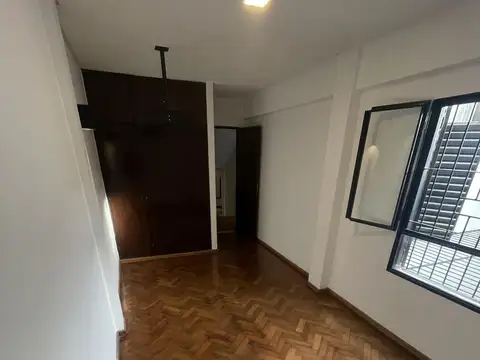 Casa 6 ambientes con 2 baños