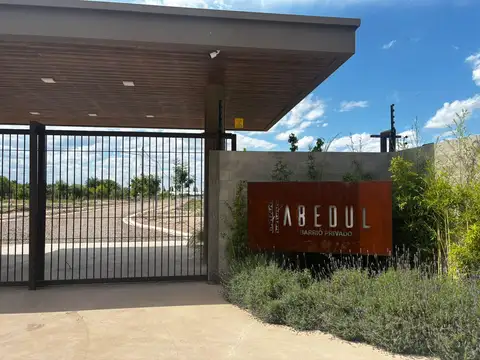 Terreno en Barrio Abedul