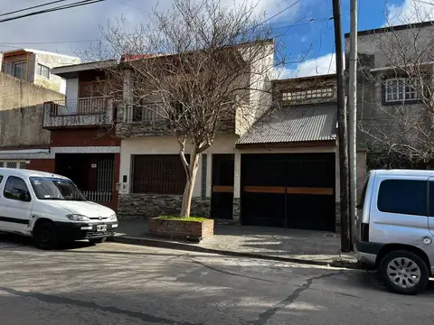 Casa en Venta en Lanus Oeste, USD 155.000