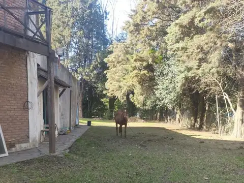 Casa en Venta con 4 cocheras