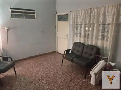Depto Tipo Casa en Venta en Lanús Oeste, USD 100.000