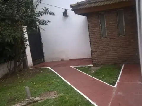 Casa en Venta en La Reja, USD 135.000