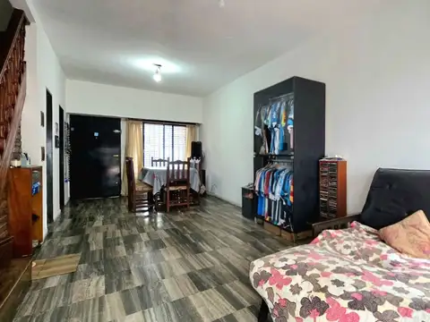 Casa 4 ambientes con 1 baño