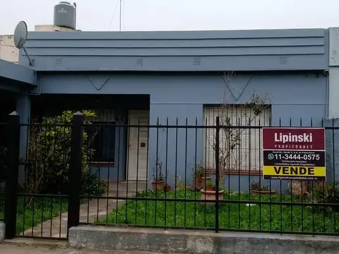 CASA TIPO AMERICANA  EN VENTA 4 AMBIENTES ZONA ITUZAINGO