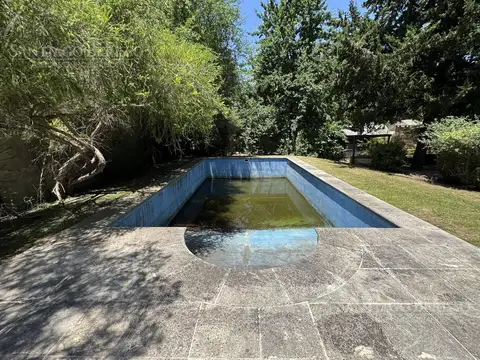 Casa en Venta con 2 cocheras