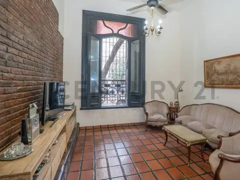 Departamento 6 ambientes con 2 baños